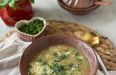 Receita de sopa de legumes com macarrão de conchinha para aquecer neste inverno